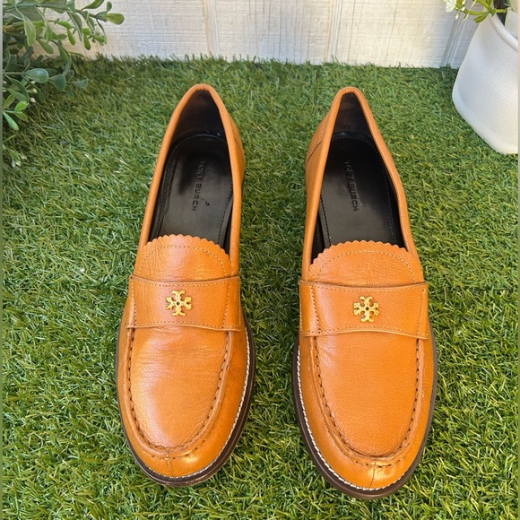 Tory Burch
Classic leather loafers sugar brown women size 7 gently used - Picture 7 of 16